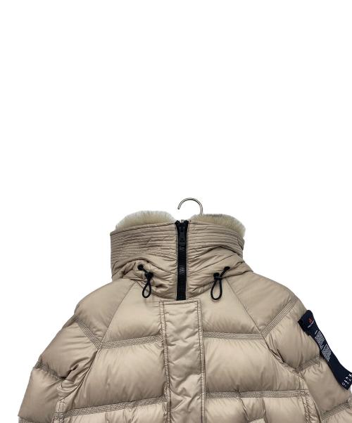 PEUTEREY（ピューテリー）PEUTEREY (ピューテリー) ファー付きダウンジャケット ベージュ サイズ:46 未使用品の古着・服飾アイテム