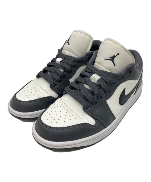 NIKE（ナイキ）NIKE (ナイキ) ローカットスニーカー ホワイト×グレー サイズ:23.5cmの古着・服飾アイテム