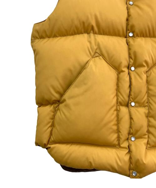 Rocky Mountain FeatherBed（ロッキーマウンテンフェザーベッド）Rocky Mountain FeatherBed (ロッキーマウンテンフェザーベッド) ダウンベスト イエロー サイズ:42の古着・服飾アイテム