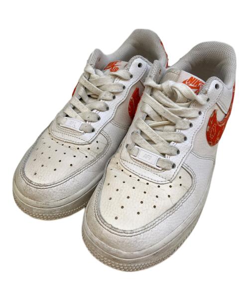NIKE（ナイキ）NIKE (ナイキ) ローカットスニーカー オレンジ×ホワイト サイズ:22.5の古着・服飾アイテム