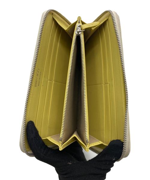 JIMMY CHOO（ジミーチュウ）JIMMY CHOO (ジミーチュウ) ラウンドファスナー財布 アイボリーの古着・服飾アイテム