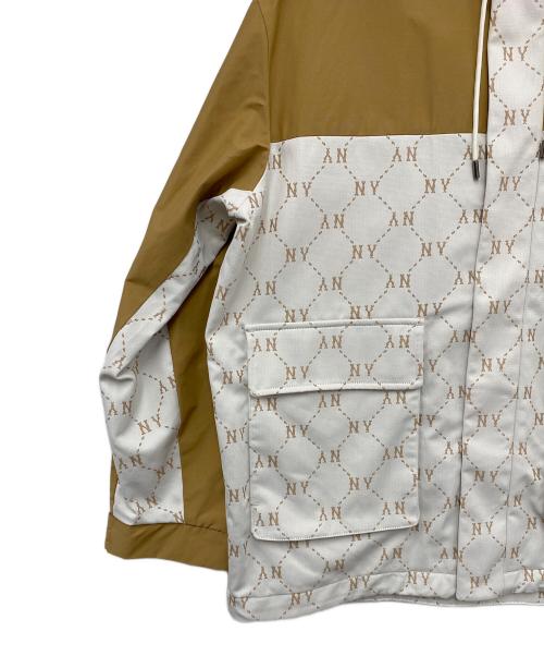 MLB（エムエルビー）MLB (エムエルビー) マウンテンパーカー カーキ×ベージュ サイズ:XLの古着・服飾アイテム