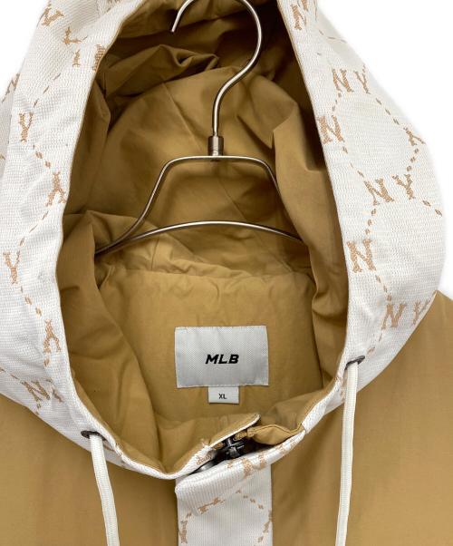 MLB（エムエルビー）MLB (エムエルビー) マウンテンパーカー カーキ×ベージュ サイズ:XLの古着・服飾アイテム