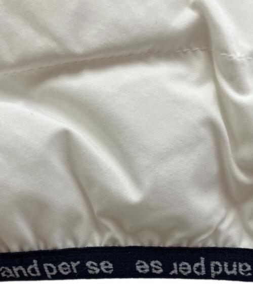 and per se（アンパスィ）and per se (アンパスィ) 中綿ナイロンジャケット ホワイト サイズ:Ｍ 未使用品の古着・服飾アイテム