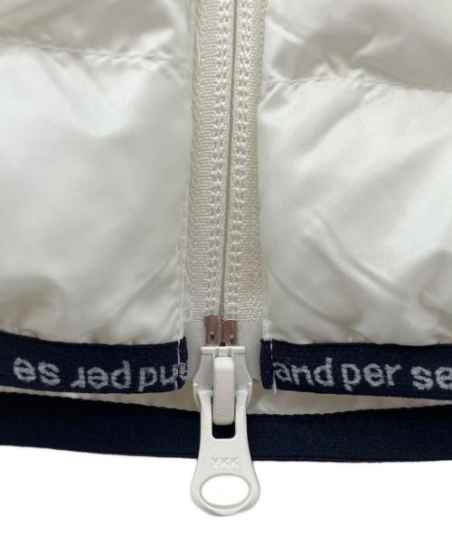 and per se（アンパスィ）and per se (アンパスィ) 中綿ナイロンジャケット ホワイト サイズ:Ｍ 未使用品の古着・服飾アイテム