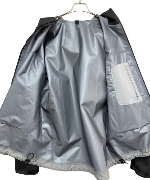 ARC'TERYX（アークテリクス）ARC'TERYX (アークテリクス) マウンテンパーカー ブラック サイズ:Mの古着・服飾アイテム