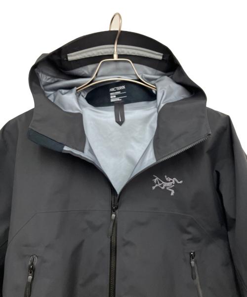 ARC'TERYX（アークテリクス）ARC'TERYX (アークテリクス) マウンテンパーカー ブラック サイズ:Mの古着・服飾アイテム