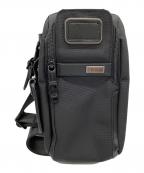 TUMIトゥミ）の古着「コンパクトスリングボディバッグ」｜ブラック