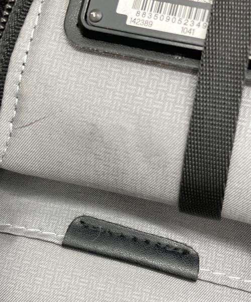 TUMI（トゥミ）TUMI (トゥミ) コンパクトスリングボディバッグ ブラックの古着・服飾アイテム