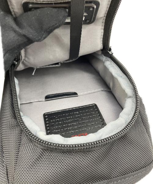 TUMI（トゥミ）TUMI (トゥミ) コンパクトスリングボディバッグ ブラックの古着・服飾アイテム