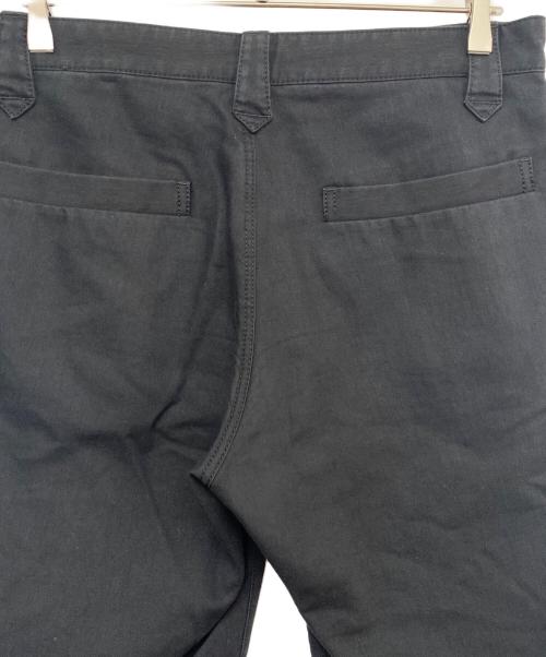 ISSEY MIYAKE（イッセイミヤケ）ISSEY MIYAKE (イッセイミヤケ) パンツ ブラック サイズ:3の古着・服飾アイテム