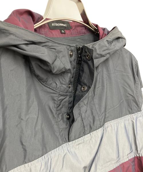 ATTACHMENT（アタッチメント）ATTACHMENT (アタッチメント) アノラックパーカー グレー×ボルドー サイズ:2の古着・服飾アイテム