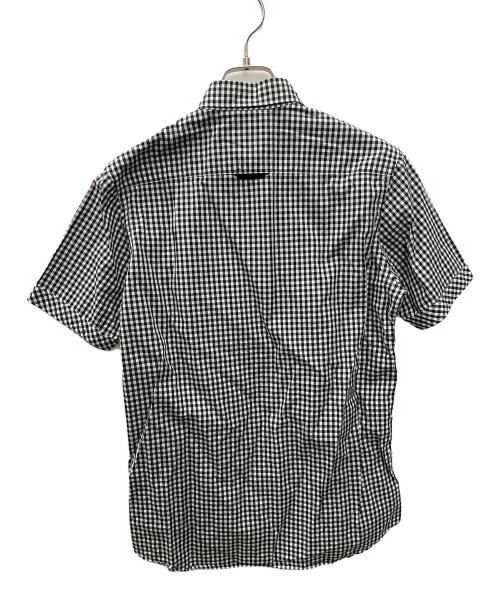 WTAPS（ダブルタップス）WTAPS (ダブルタップス) 半袖シャツ ホワイト×ブラック サイズ:Ｓの古着・服飾アイテム