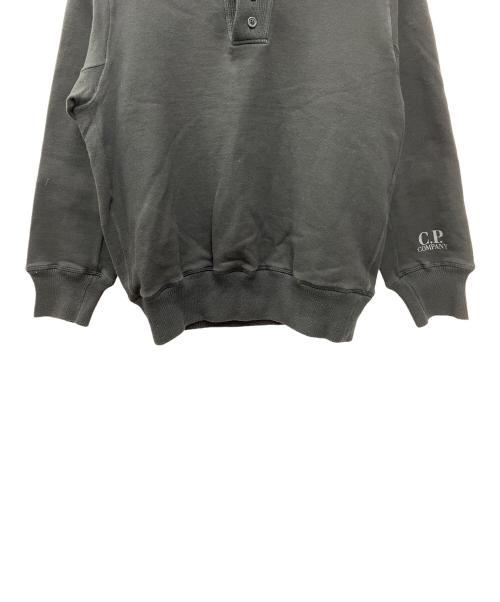 C.P COMPANY（シーピーカンパニー）C.P COMPANY (シーピーカンパニー) ハーフボタンパッチワークスウェット ブラック サイズ:Ｍの古着・服飾アイテム