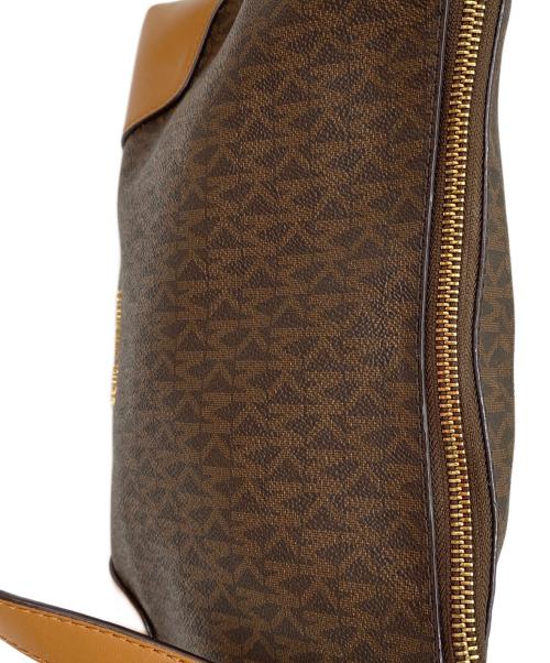 MICHAEL KORS（マイケル・コース）MICHAEL KORS (マイケル・コース) ショルダーバッグ ブラウンの古着・服飾アイテム