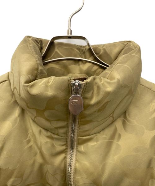 A BATHING APE（ア ベイシング エイプ）A BATHING APE (ア ベイシング エイプ) ダウンジャケット カーキ サイズ:Lの古着・服飾アイテム