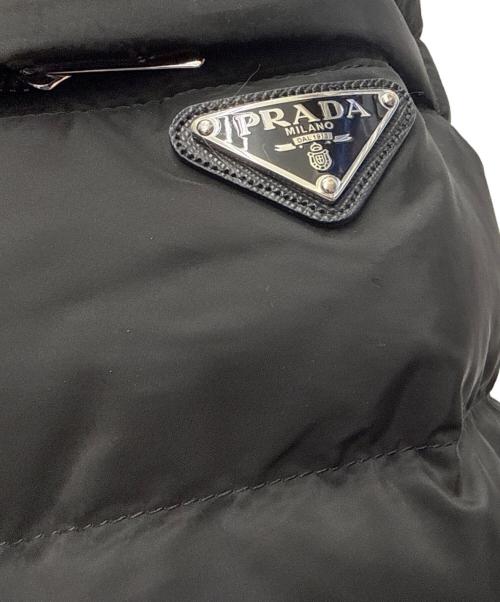 PRADA（プラダ）PRADA (プラダ) トライアングルロゴプレートダウンジャケット ブラック サイズ:48の古着・服飾アイテム
