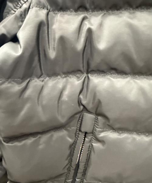 PRADA（プラダ）PRADA (プラダ) トライアングルロゴプレートダウンジャケット ブラック サイズ:48の古着・服飾アイテム