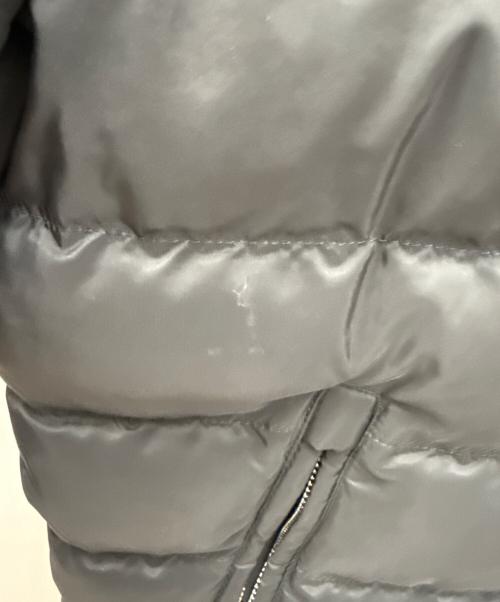 PRADA（プラダ）PRADA (プラダ) トライアングルロゴプレートダウンジャケット ブラック サイズ:48の古着・服飾アイテム