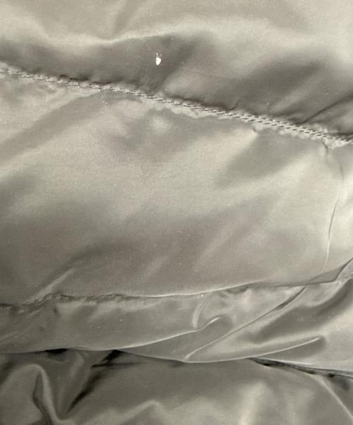 PRADA（プラダ）PRADA (プラダ) トライアングルロゴプレートダウンジャケット ブラック サイズ:48の古着・服飾アイテム