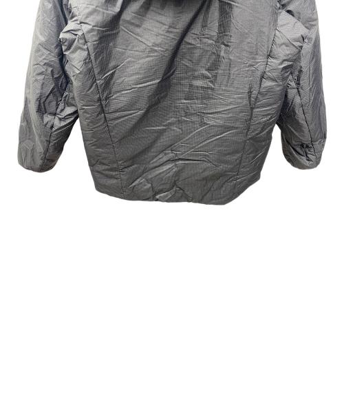ARC'TERYX（アークテリクス）ARC'TERYX (アークテリクス) 中綿ジャケット グレー サイズ:Ｍの古着・服飾アイテム