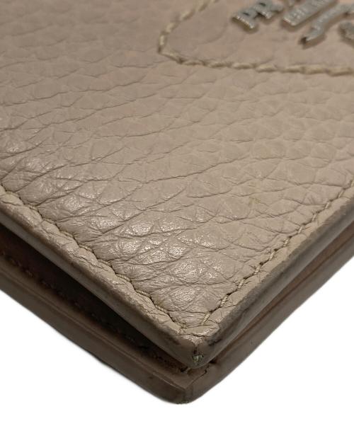 PRADA（プラダ）PRADA (プラダ) 2つ折り財布 ピンクの古着・服飾アイテム