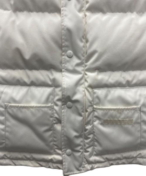 CANADA GOOSE（カナダグース）CANADA GOOSE (カナダグース) ダウンベスト ホワイト サイズ:XSの古着・服飾アイテム