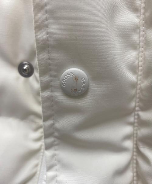 CANADA GOOSE（カナダグース）CANADA GOOSE (カナダグース) ダウンベスト ホワイト サイズ:XSの古着・服飾アイテム