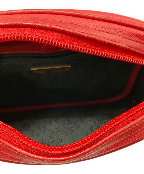 Yves Saint Laurent（イヴサンローラン）Yves Saint Laurent (イヴサンローラン) ショルダーバッグ レッドの古着・服飾アイテム