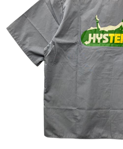Hysteric Glamour（ヒステリックグラマー）Hysteric Glamour (ヒステリックグラマー) 半袖シャツ グレー サイズ:XL 未使用品の古着・服飾アイテム