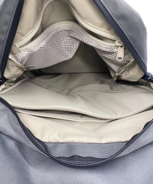 THE NORTH FACE（ザ ノース フェイス）THE NORTH FACE (ザ ノース フェイス) デイパック グレーの古着・服飾アイテム