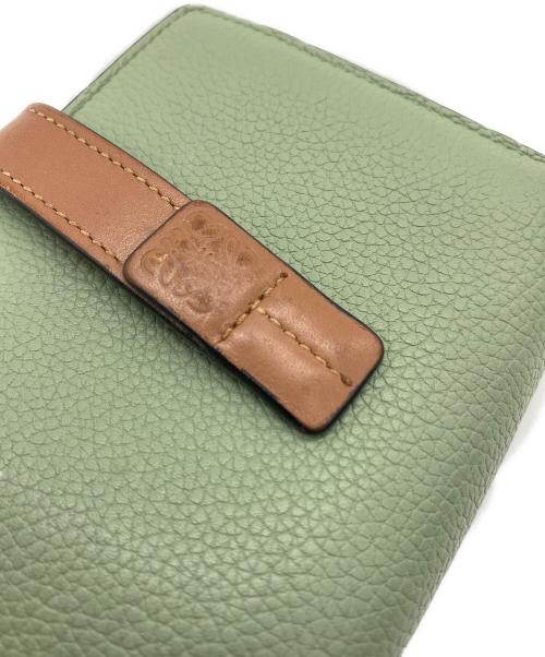 LOEWE（ロエベ）LOEWE (ロエベ) 2つ折り財布 黄緑×ベージュの古着・服飾アイテム