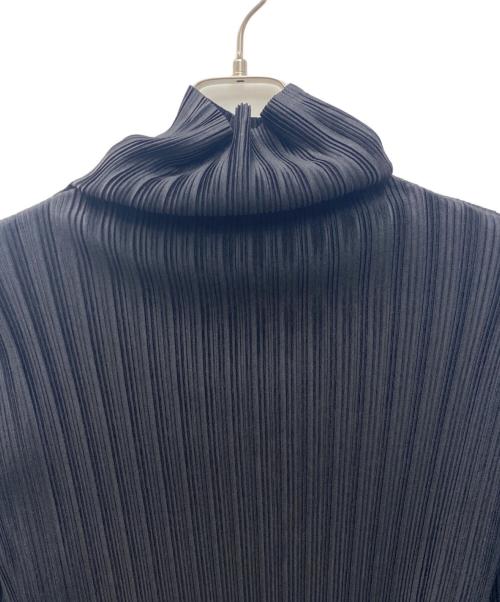 PLEATS PLEASE（プリーツプリーズ）PLEATS PLEASE (プリーツプリーズ) 長袖カットソー ブラック サイズ:3の古着・服飾アイテム