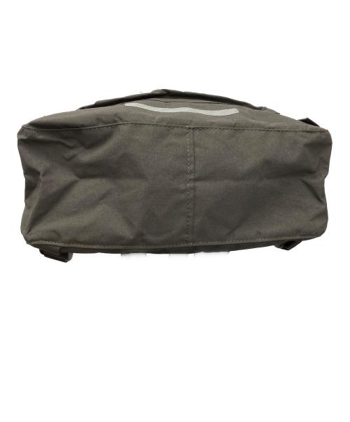 FJALLRAVEN（フェールラーベン）FJALLRAVEN (フェールラーベン) スクエアリュック 未使用品の古着・服飾アイテム