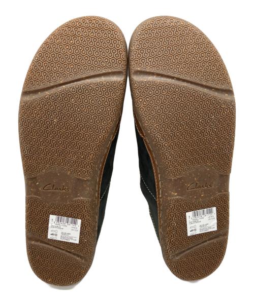 CLARKS（クラークス）CLARKS (クラークス) スリッポン ネイビー×ブラウン サイズ:27cmの古着・服飾アイテム