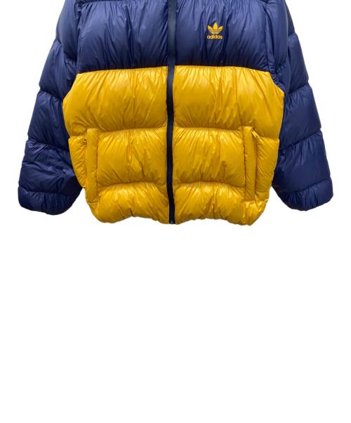 adidas（アディダス）adidas (アディダス) ダウンジャケット ネイビー×イエロー サイズ:Ｍの古着・服飾アイテム