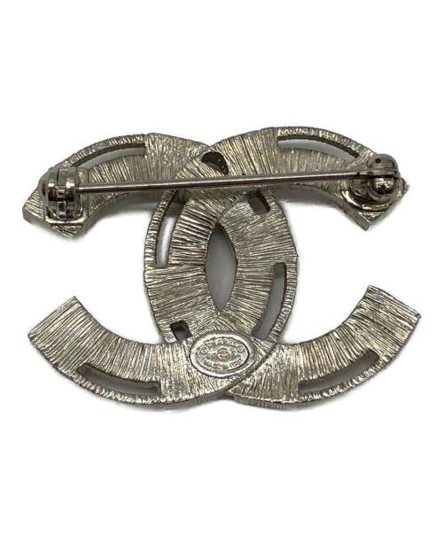 CHANEL（シャネル）CHANEL (シャネル) ココマークラインストーンブローチ シルバー×ピンクの古着・服飾アイテム