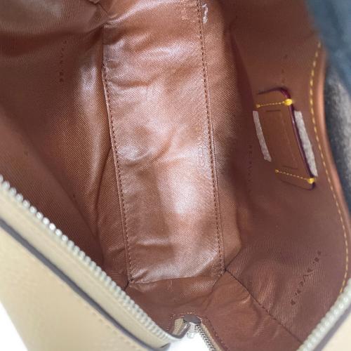 COACH（コーチ）COACH (コーチ) ポーチ ベージュの古着・服飾アイテム