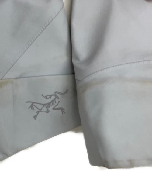 ARC'TERYX（アークテリクス）ARC'TERYX (アークテリクス) ナイロンジャケット グレー サイズ:Ｍの古着・服飾アイテム