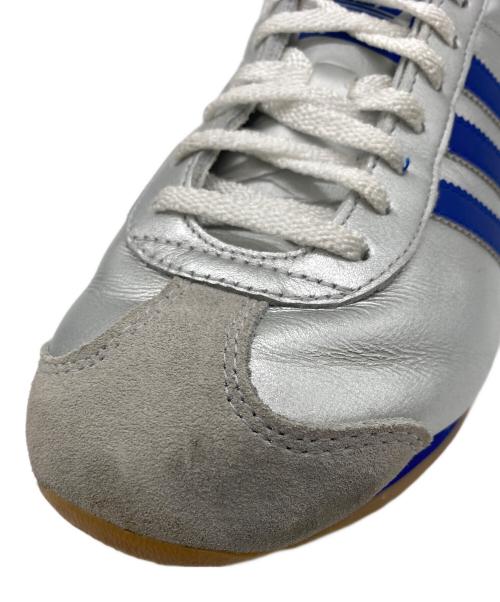 adidas（アディダス）adidas (アディダス) ローカットスニーカー シルバー×ブルー サイズ:US　7の古着・服飾アイテム