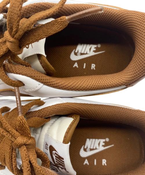 NIKE（ナイキ）NIKE (ナイキ) ローカットスニーカー ホワイト×ブラウン サイズ:26.5の古着・服飾アイテム