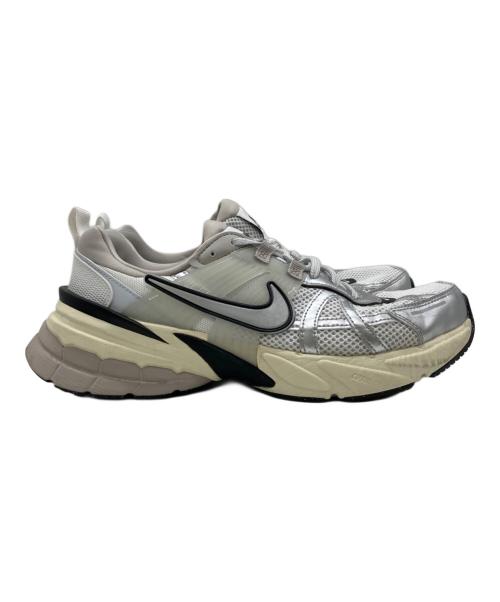 NIKE（ナイキ）NIKE (ナイキ) ローカットスニーカー ホワイト×シルバー サイズ:28.5の古着・服飾アイテム