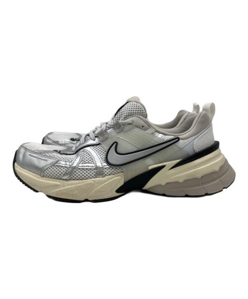NIKE（ナイキ）NIKE (ナイキ) ローカットスニーカー ホワイト×シルバー サイズ:28.5の古着・服飾アイテム