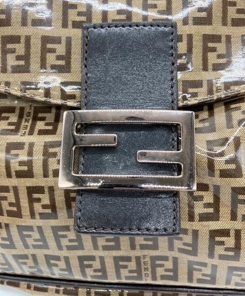 FENDI（フェンディ）FENDI (フェンディ) ショルダーバッグ ベージュの古着・服飾アイテム