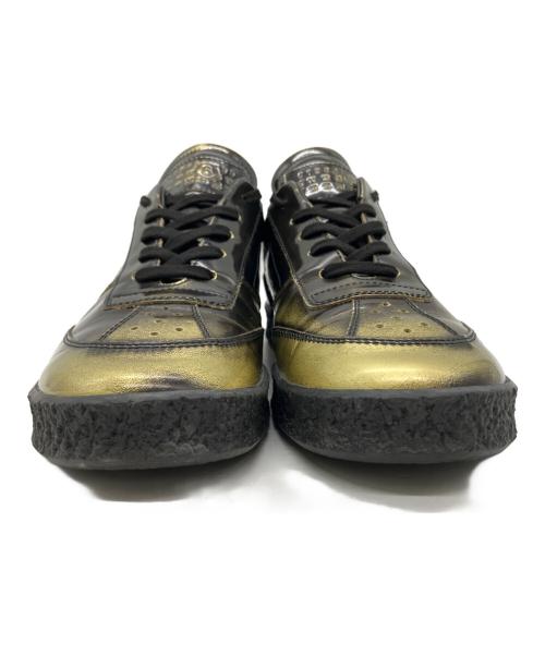 MM6 Maison Margiela（エムエムシックスメゾンマルジェラ）MM6 Maison Margiela (エムエムシックスメゾンマルジェラ) ローカットスニーカー ゴールド×ブラック サイズ:25.5の古着・服飾アイテム