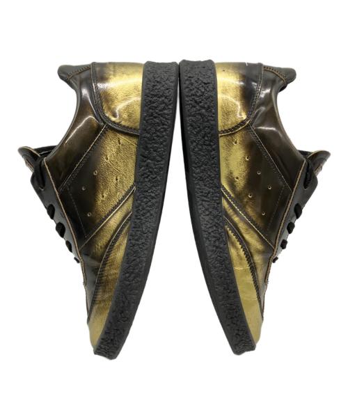 MM6 Maison Margiela（エムエムシックスメゾンマルジェラ）MM6 Maison Margiela (エムエムシックスメゾンマルジェラ) ローカットスニーカー ゴールド×ブラック サイズ:25.5の古着・服飾アイテム