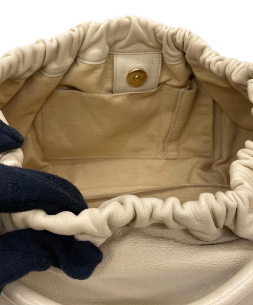 Salvatore Ferragamo（サルヴァトーレ フェラガモ）Salvatore Ferragamo (サルヴァトーレ フェラガモ) ハンドバッグ ベージュの古着・服飾アイテム
