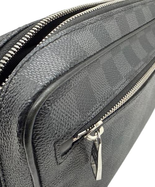LOUIS VUITTON（ルイ ヴィトン）LOUIS VUITTON (ルイ ヴィトン) クラッチバッグ ブラックの古着・服飾アイテム