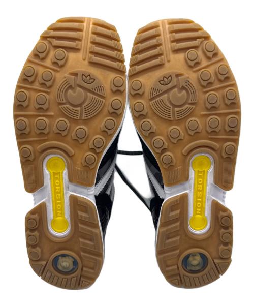 adidas（アディダス）adidas (アディダス) A BATHING APE (アベイシングエイプ) UNDEFEATED (アンディフィーテッド) ローカットスニーカー ZX8000 ブラック×ホワイト サイズ:28cmの古着・服飾アイテム