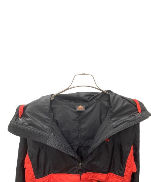 NIKE ACG（ナイキエーシージー）NIKE ACG (ナイキエーシージー) アノラックパーカー ブラック×レッド サイズ:Mの古着・服飾アイテム
